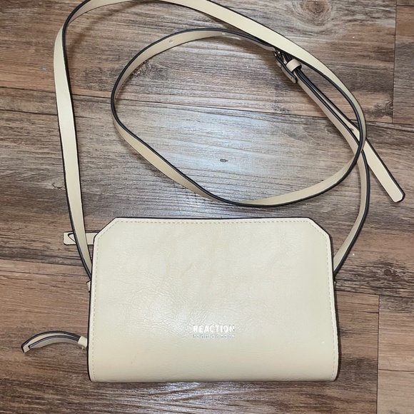 Kenneth Cole Reaction | Cream Crossbody Bag - Picture 1 of 4